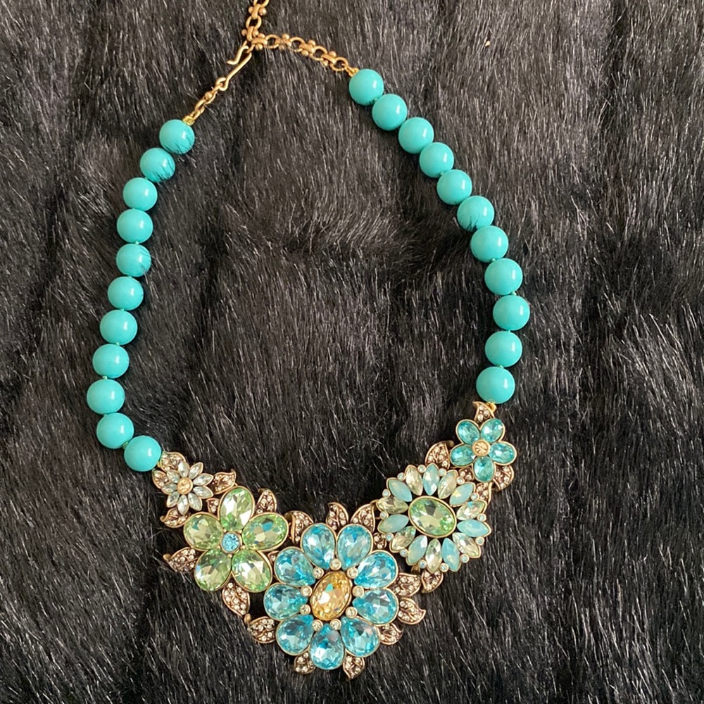 Heidi Daus single strand turquoise necklace, the bold floral design is perfect!